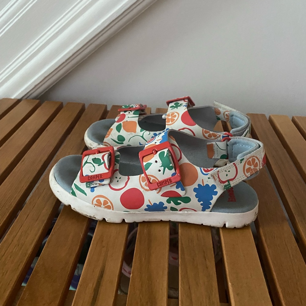 Camper sandals for girls. Size 31. Used but still in good condition.